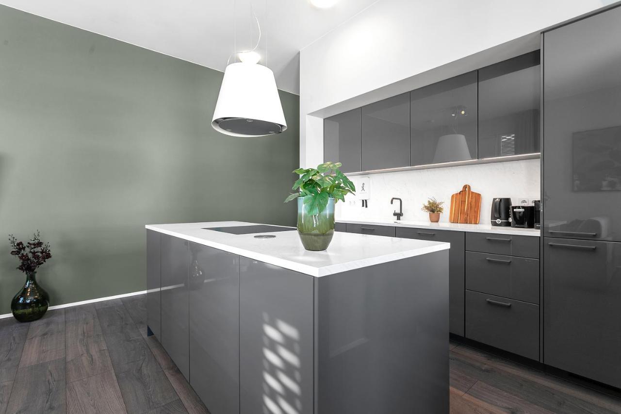 Modern Downtown Apartment - Harbour View Рейкьявик Экстерьер фото